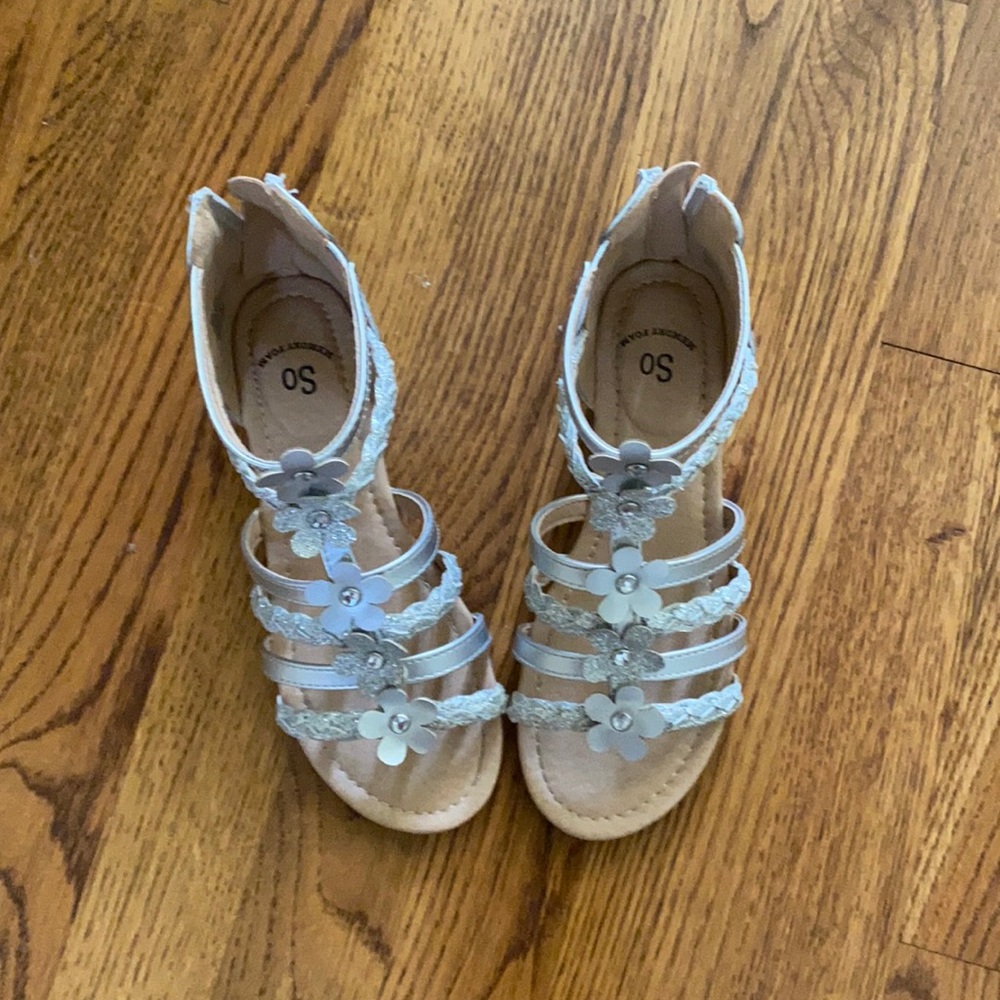 Size 1 Little Girls Sliver Sandals